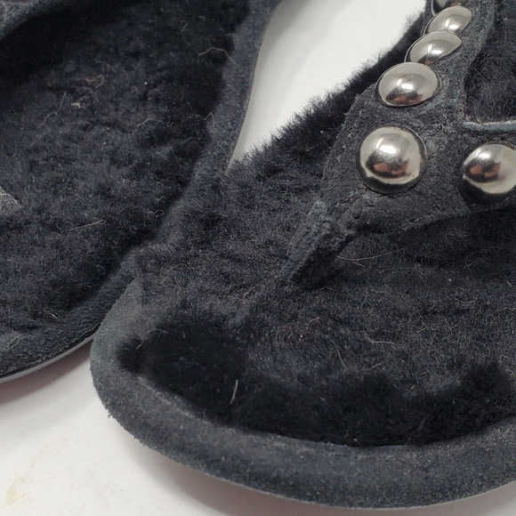 Rare studded Genuine black Sheepskin Shearling toe thong sandals size 9 - Picture 9 of 9